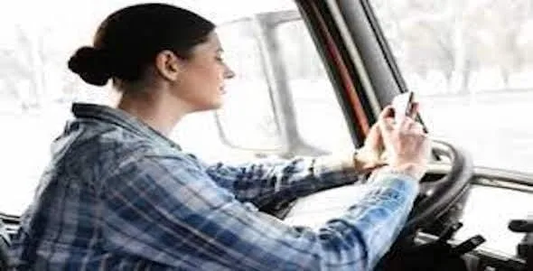 Michigan Hands-Free Driving Law: Cell Phone Rules, Penalties, and What Drivers Must Know