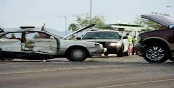 Center Line MI Auto and Car Accident Attorneys – Personal Injury Lawyers – 100% Free Accident Consultation